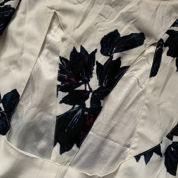 Shein White Long Sleeved Leaves Print Dress - Picture 8 of 9